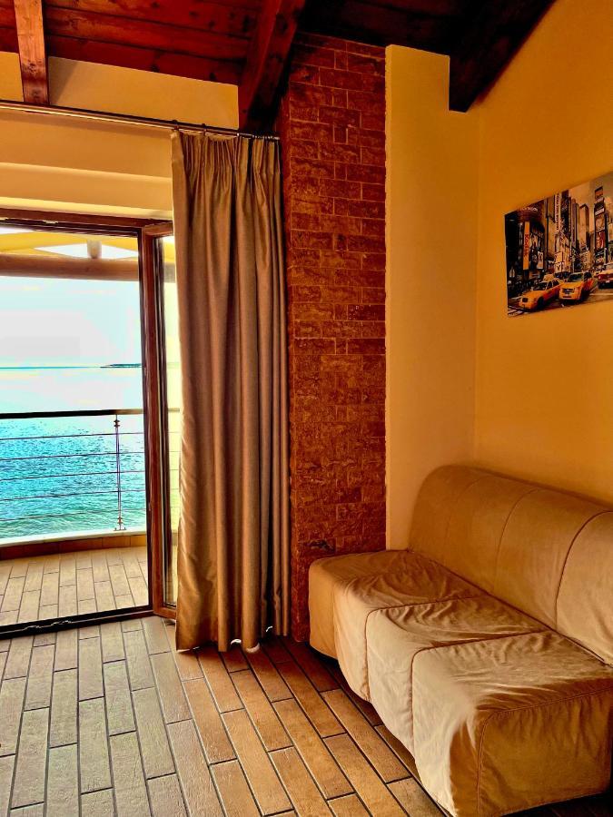 Entheon Rooms Marathópolis Zewnętrze zdjęcie